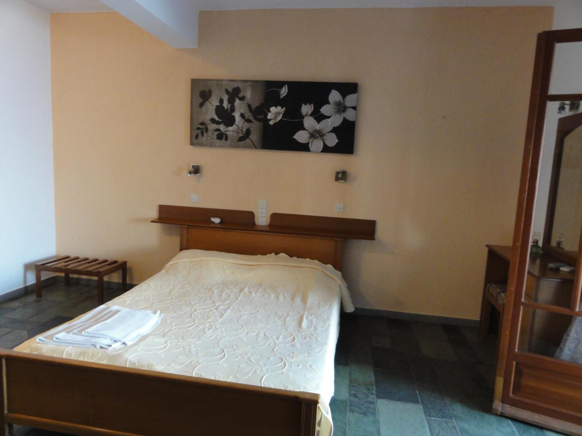 Captain George'S Apartments Patitiri  Room photo